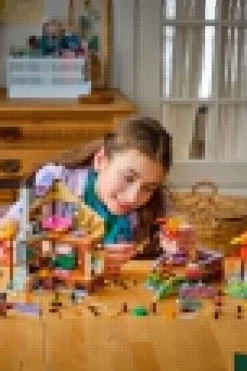 LEGO® Friends Koselig høsthytte 42705