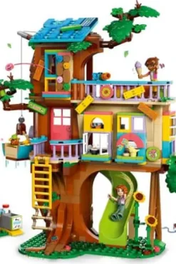 LEGO® Friends Koselig hytte i vennskapstreet 42652