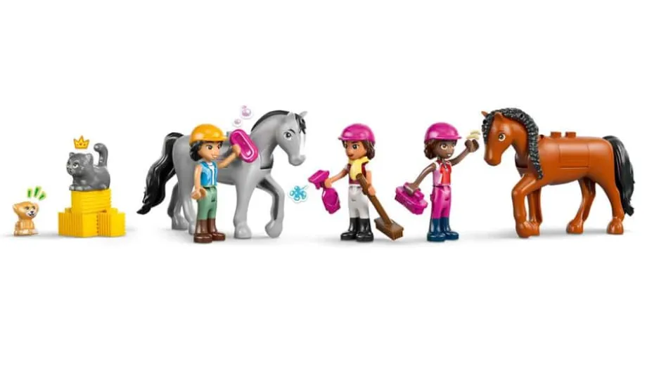 LEGO® Friends Rideskole med stall 42688