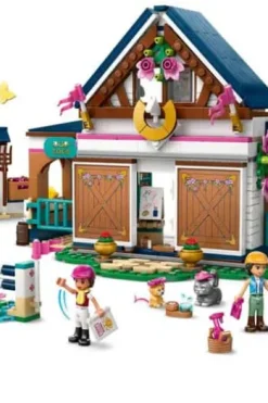 LEGO® Friends Rideskole med stall 42688