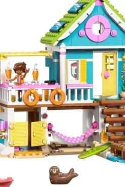 LEGO® Friends Strandhus med seler 42699