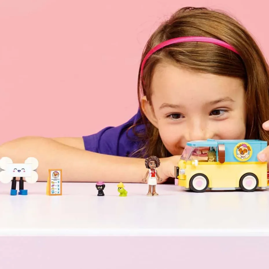 LEGO® Friends Varebil med dyretilbehør 42678