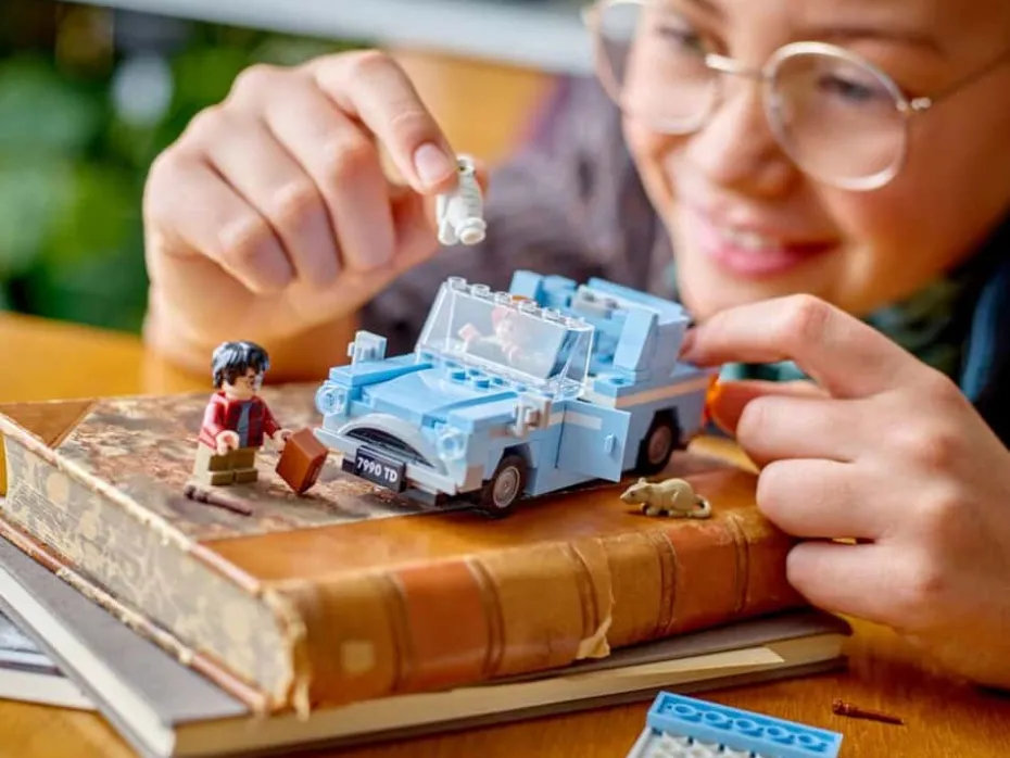 LEGO® Harry Potter™ Flygende Ford Anglia™ 76424