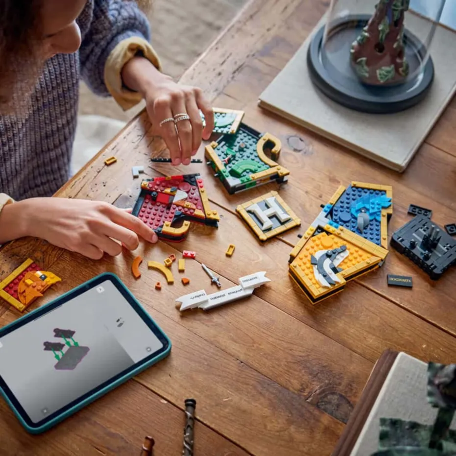LEGO® Harry Potter™ Galtvort-våpenskjold 76462