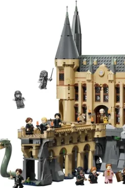 LEGO® Harry Potter™ Galtvortborgen: Østfløyen 76473