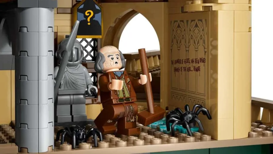 LEGO® Harry Potter™ Galtvortborgen: Østfløyen 76473