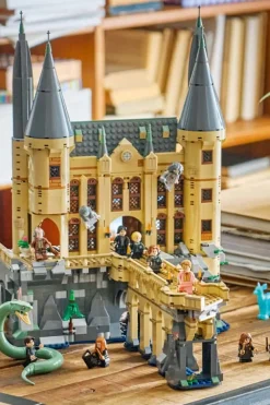 LEGO® Harry Potter™ Galtvortborgen: Østfløyen 76473
