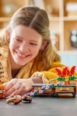 LEGO® Harry Potter™ Urtologiplanter på Galtvort 76474