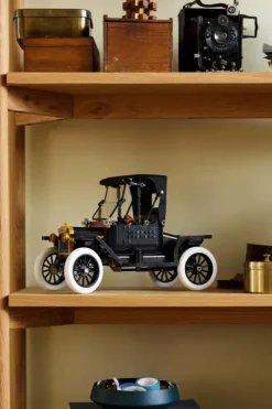 LEGO® Icons Ford Model T 11376