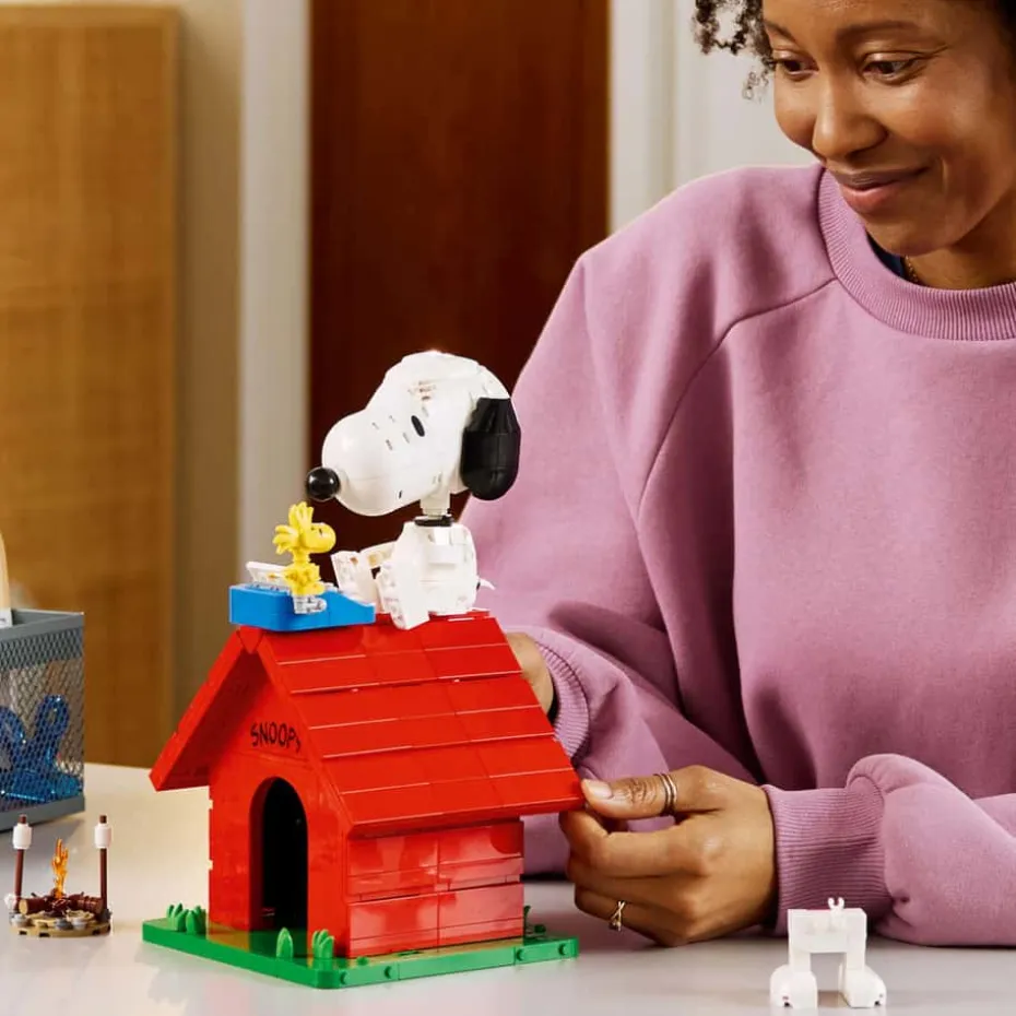 LEGO® Ideas Knøttene: Snoopys hundehus 21368