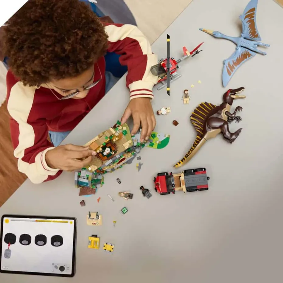 LEGO® Jurassic World Helikopteroppdrag med spinosaurus og quetzalcoatlus 76976