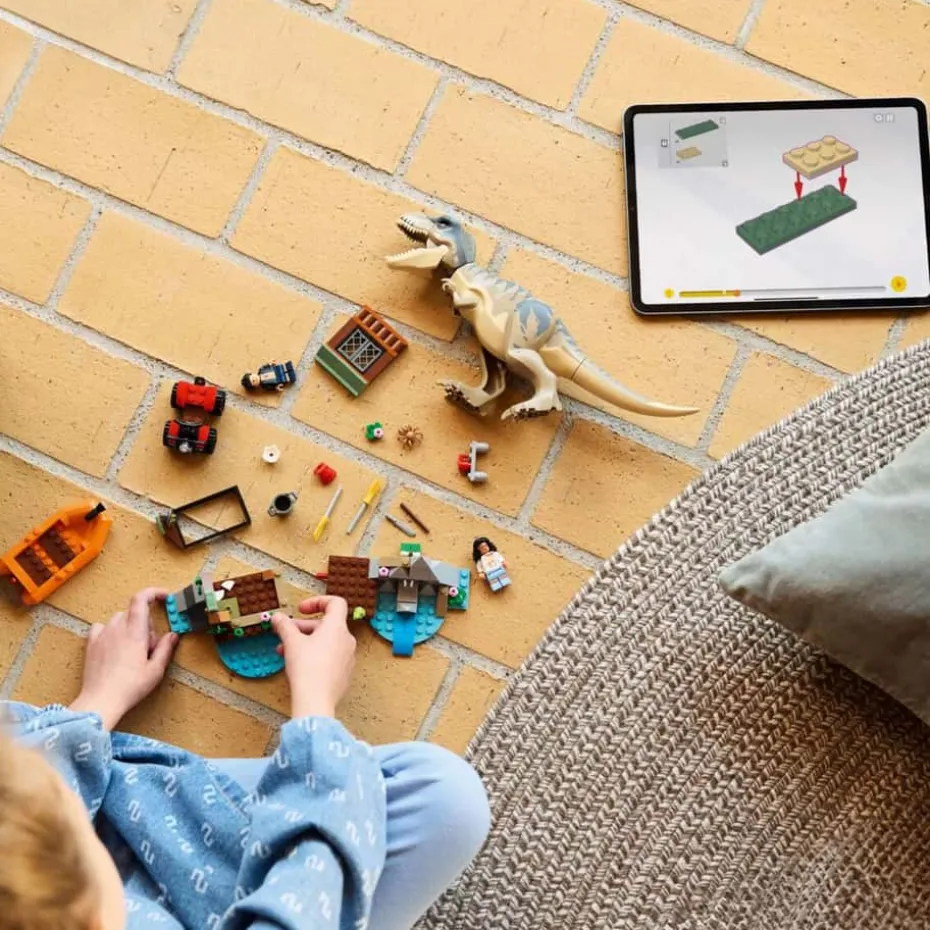LEGO® Jurassic World På flukt fra t. rex 76975