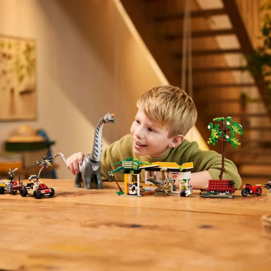 LEGO® Jurassic World På sporet av titanosaurus og raptor 76973