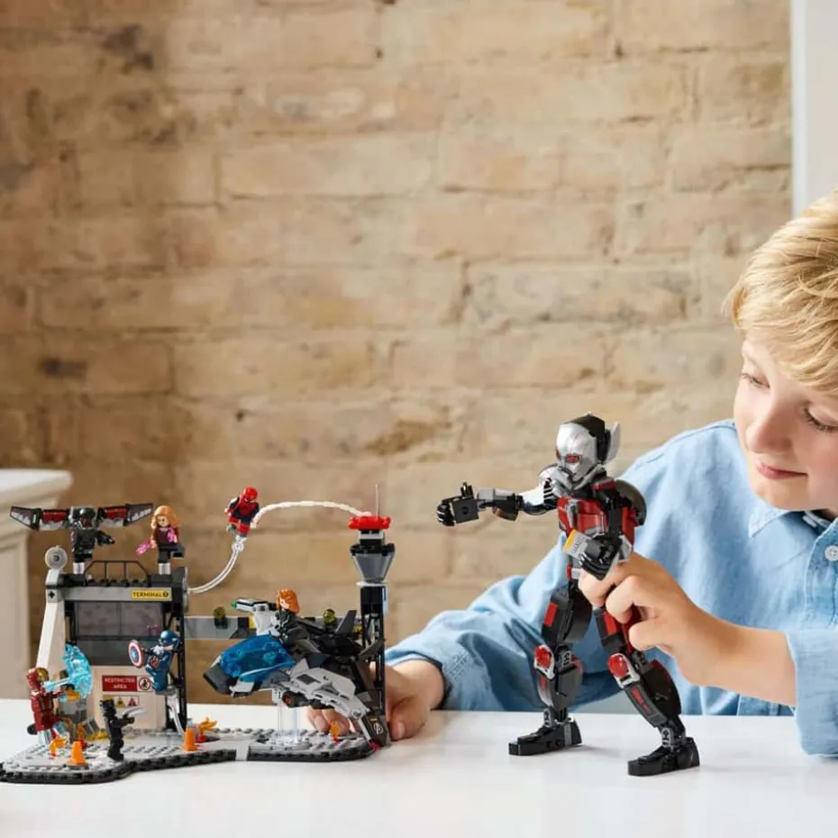 LEGO® Marvel Actionfylt kamp fra Captain America: Civil War 76314