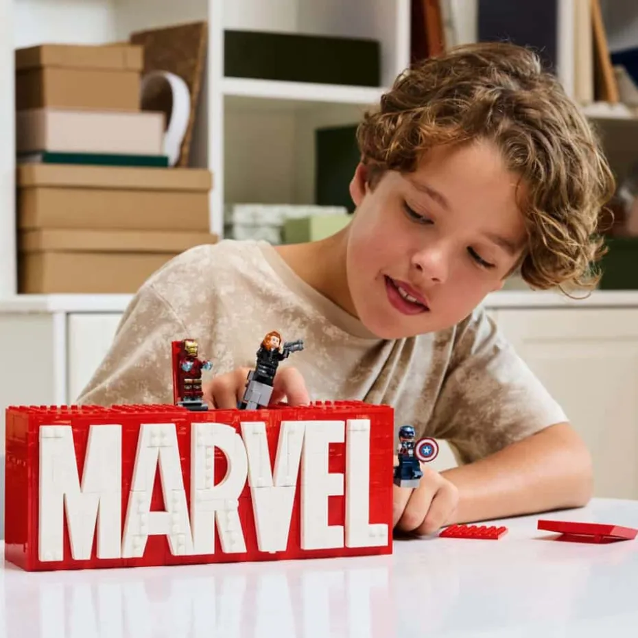 LEGO® Marvel: MARVEL logo og minifigurer 76313
