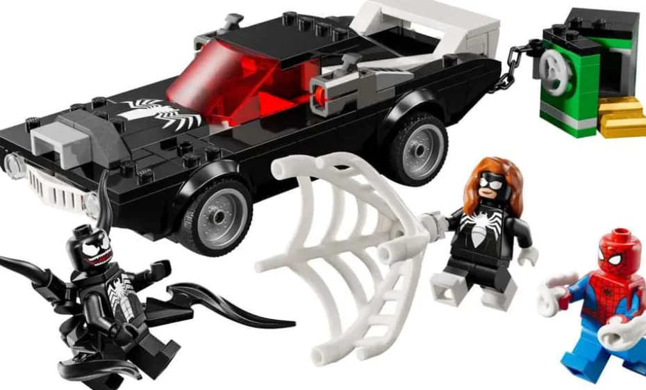 LEGO® Marvel Spider-Man mot Venom med muskelbil 76309