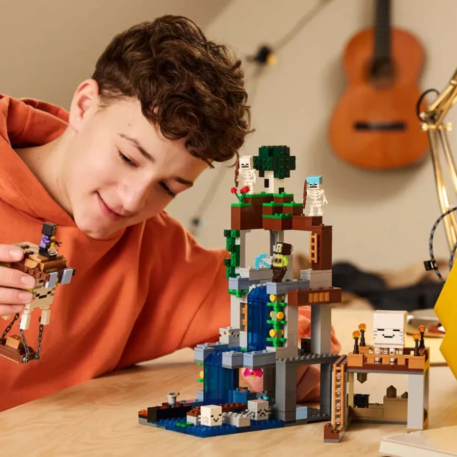 LEGO® Minecraft® Geiststasjon 21597