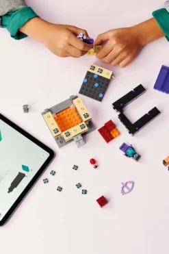 LEGO® Minecraft® Reise gjennom portalene til Nether og End 21584