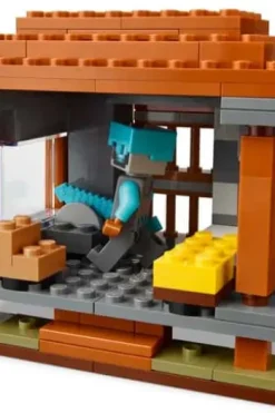 LEGO® Minecraft® Røvernes utpost og olmt beist 21278