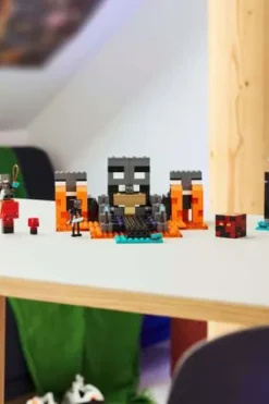 LEGO® Minecraft® Wither-kampen 21590