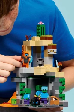 LEGO® Minecraft® Zombie-fangehull 21587