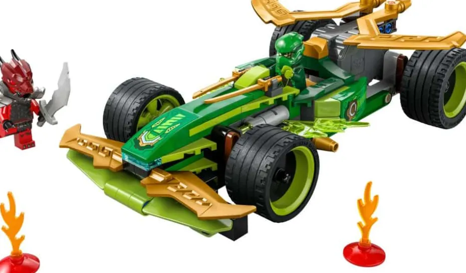 LEGO® NINJAGO® Lloyds pullback-racerbil 71828