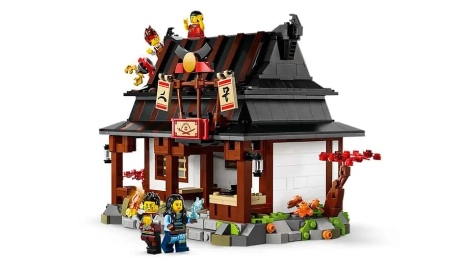 LEGO® NINJAGO® 15-årsjubileumssett med 4 våpen-smia 71858