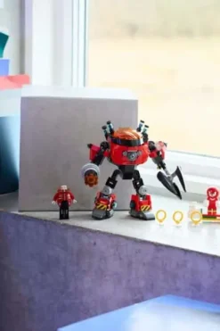 LEGO® Sonic the Hedgehog™ Knuckles mot Dr. Eggmans Egg Crusher-robot 77005