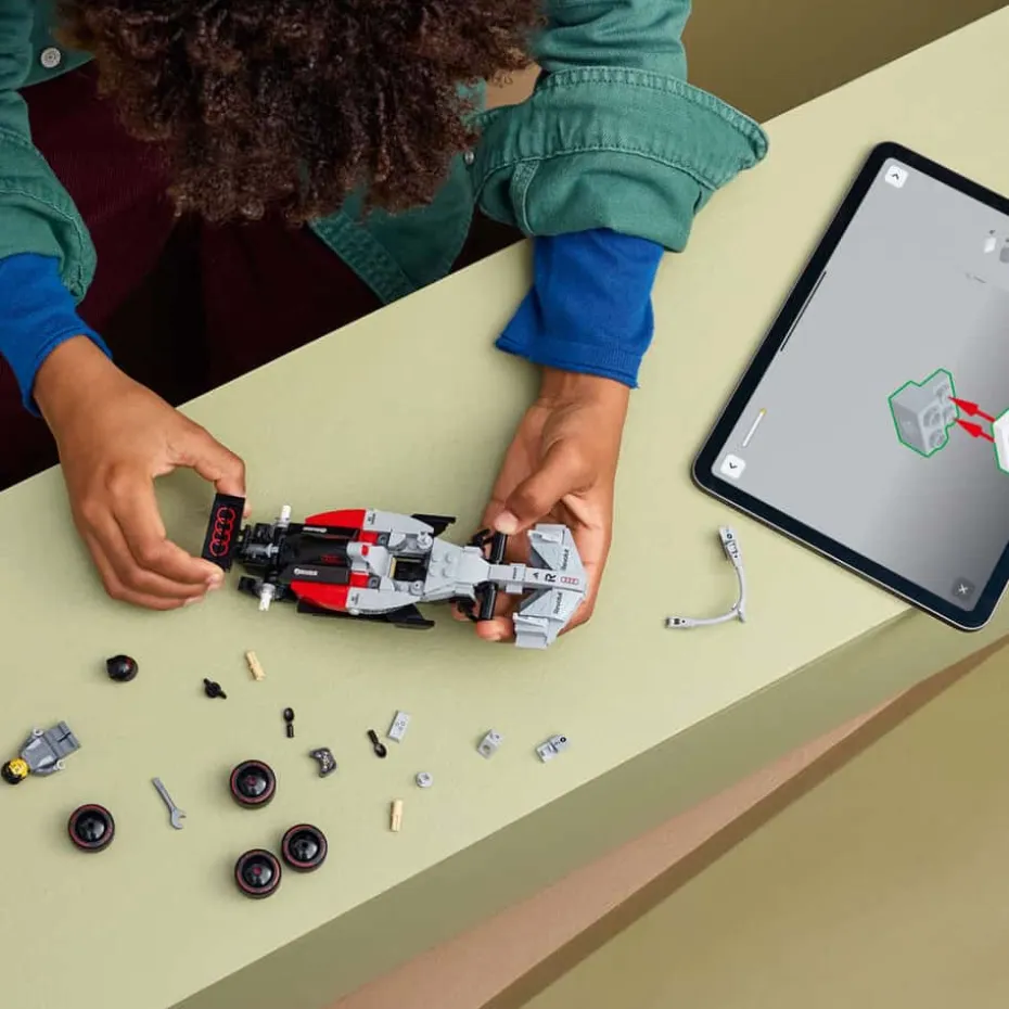 LEGO® Speed Champions Audi Revolut F1® Team R26 racerbil 77259