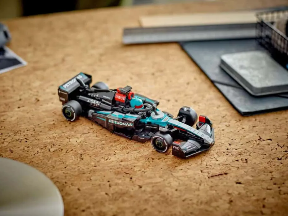 LEGO® Speed Champions Mercedes-AMG F1® W15-racerbil 77244
