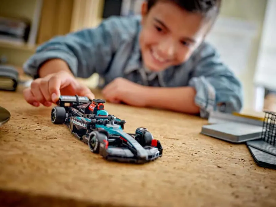 LEGO® Speed Champions Mercedes-AMG F1® W15-racerbil 77244