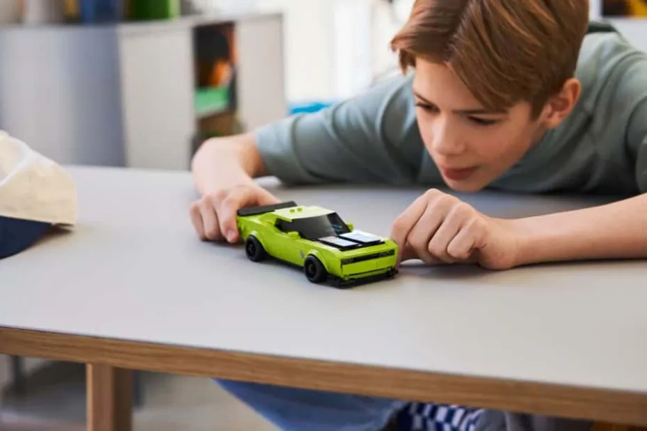 LEGO® Speed Champions Sportsbilen Dodge Challenger SRT Hellcat 77237