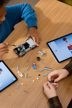 LEGO® Speed Champions Tidsmaskinen fra Tilbake til fremtiden 77256