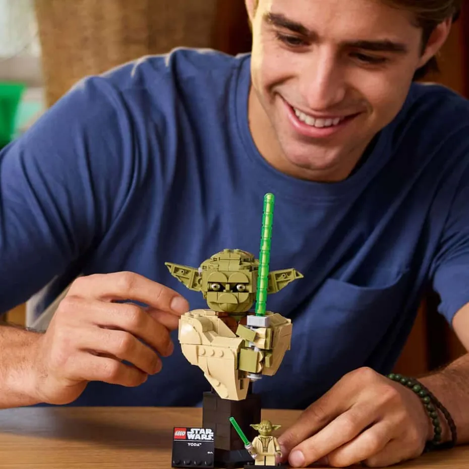 LEGO® Star Wars™ Byste av Yoda™ 75438