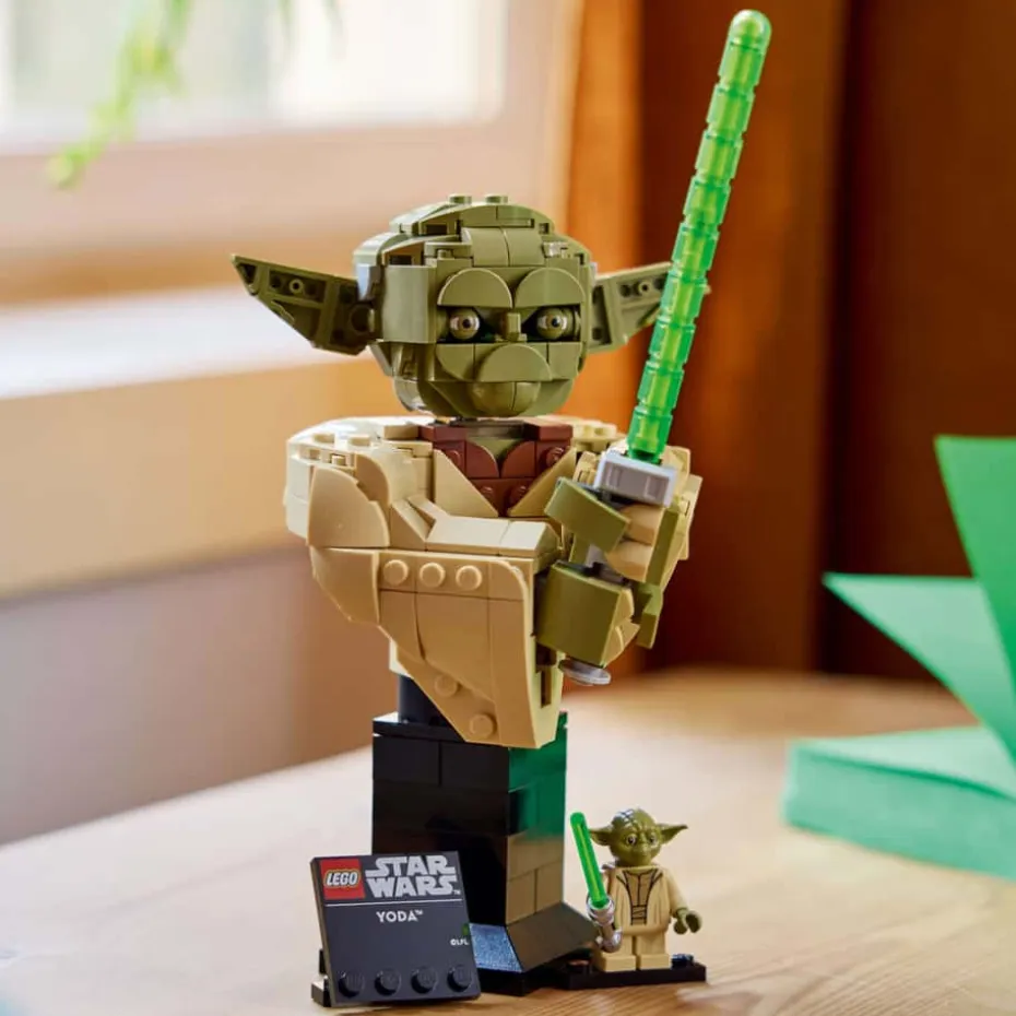 LEGO® Star Wars™ Byste av Yoda™ 75438
