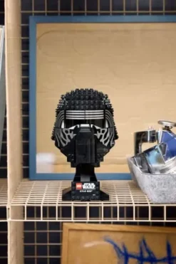 LEGO® Star Wars™ Hjelmen til Kylo Ren™ 75415