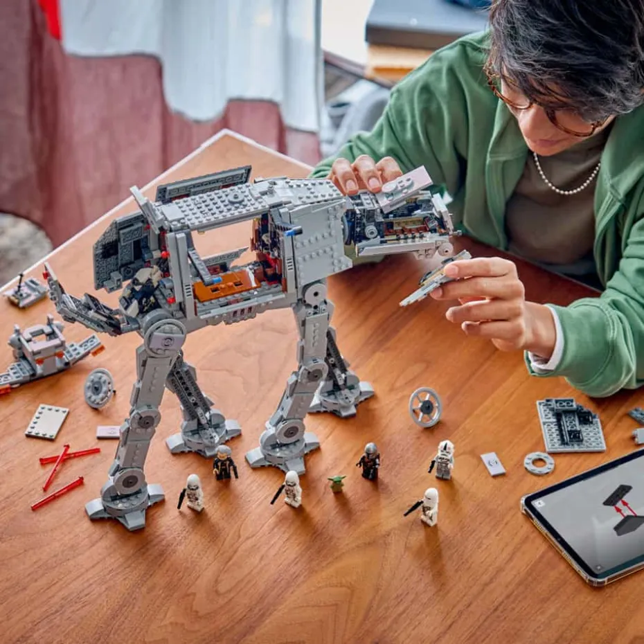 LEGO® Star Wars™ Imperial Remnant AT-AT med INT-4 75454