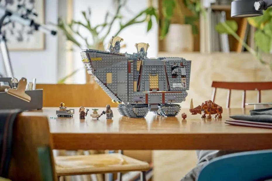 LEGO® Star Wars™ Offworld Sandcrawler™ og Mudhorn 75453