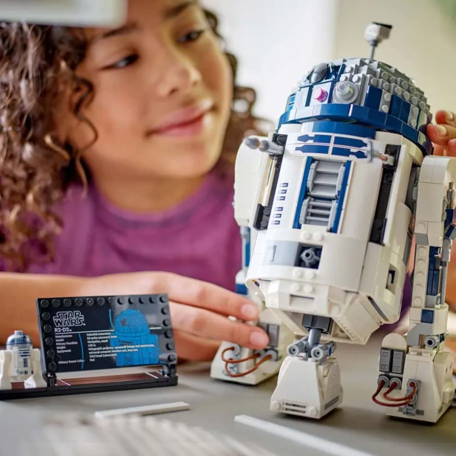 LEGO® Star Wars™ R2-D2™ 75379
