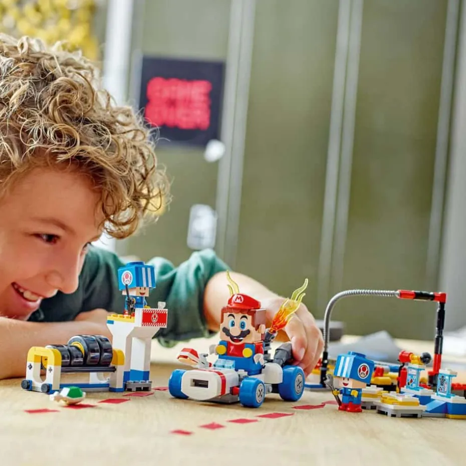 LEGO® Super Mario™: Mario Kart™ – Toads verksted 72035