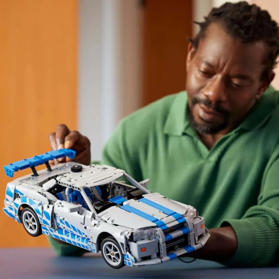 LEGO® Technic™ 2 Fast 2 Furious Nissan Skyline GT-R (R34)-bil 42210