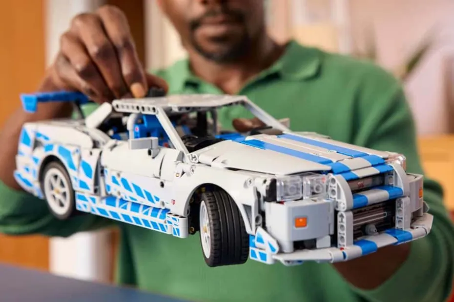 LEGO® Technic™ 2 Fast 2 Furious Nissan Skyline GT-R (R34)-bil 42210
