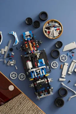 LEGO® Technic™ 2 Fast 2 Furious Nissan Skyline GT-R (R34)-bil 42210
