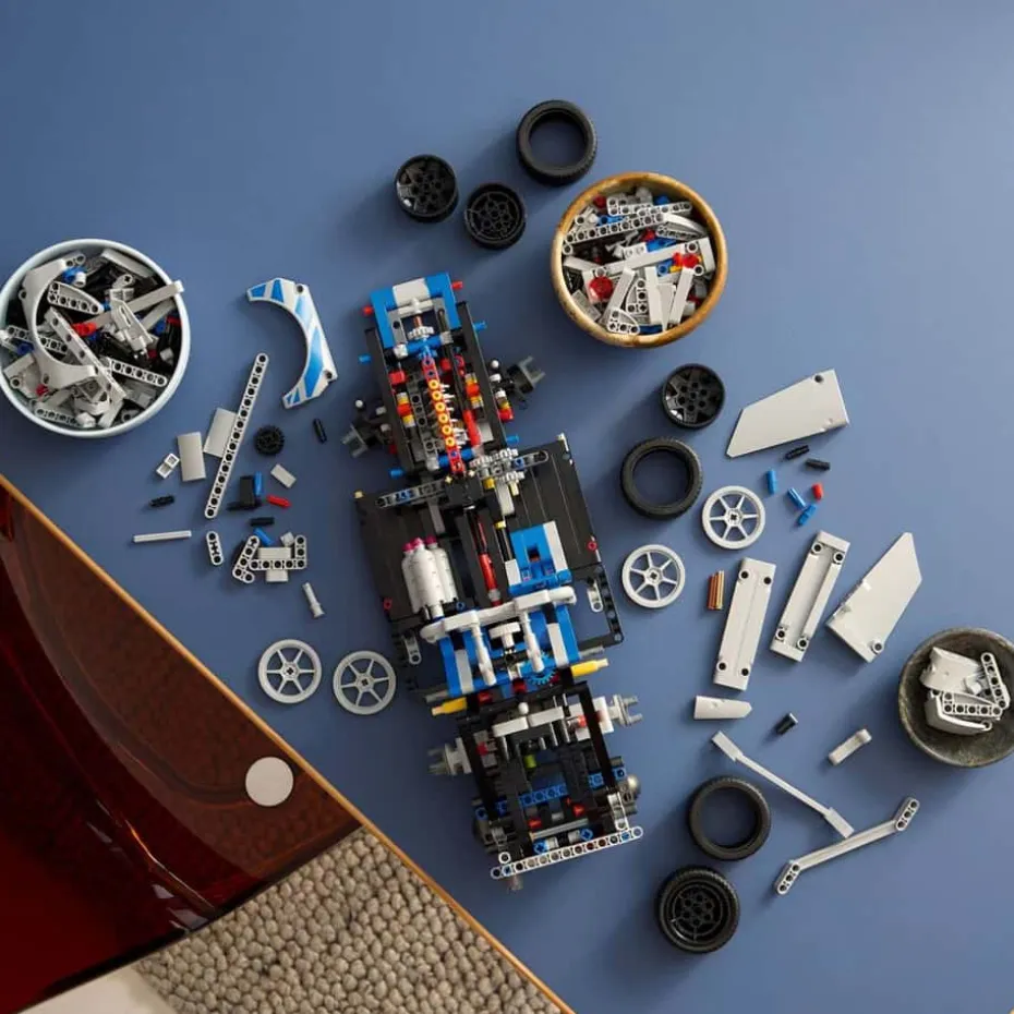 LEGO® Technic™ 2 Fast 2 Furious Nissan Skyline GT-R (R34)-bil 42210