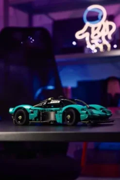 LEGO® Technic™ Aston Martin Valkyrie 42208