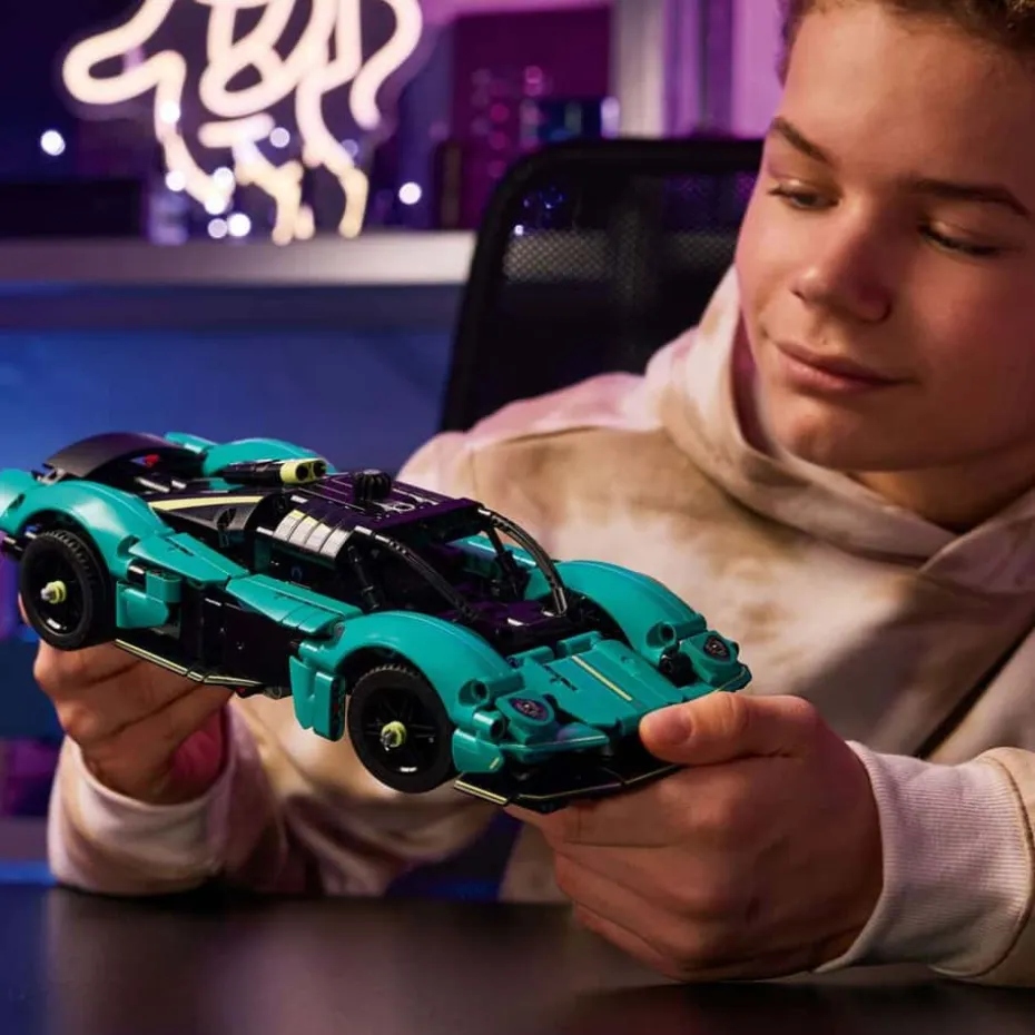 LEGO® Technic™ Aston Martin Valkyrie 42208