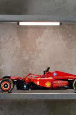 LEGO® Technic Ferrari SF-24 F1-bil 42207