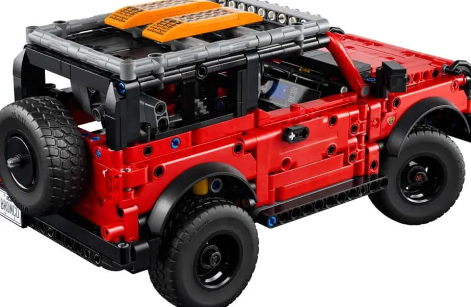 LEGO® Technic Ford Bronco® SUV 42213