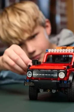 LEGO® Technic Ford Bronco® SUV 42213