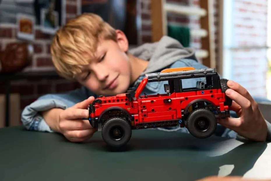 LEGO® Technic Ford Bronco® SUV 42213